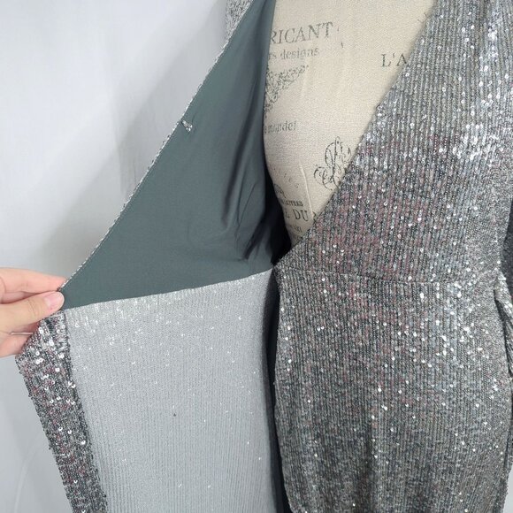 Halston Silver Sequin Dress 6 Small Wrap Midi - Picture 13 of 15
